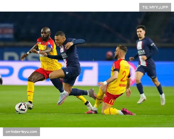 法甲第十三轮朗斯对阵斯特拉斯堡,欧冠资格卡位战 法甲第十三轮朗斯对阵斯特拉斯堡,欧冠资格卡位战